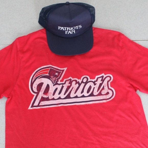 New England Patriots Tee and Patriots fan hat - Picture 1 of 6